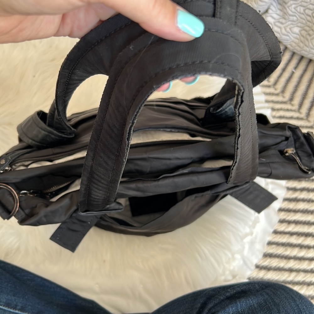 Lululemon workout bag!! - Picture 13 of 16